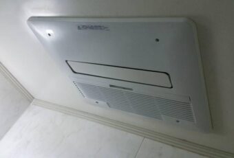 岐阜市　電気浴室暖房機→ガス温水式浴室暖房機へ取替