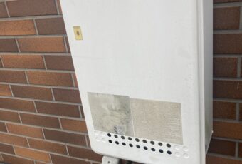 暖房専用熱源機のポンプが不具合を起こして浴室暖房機が使えない。
