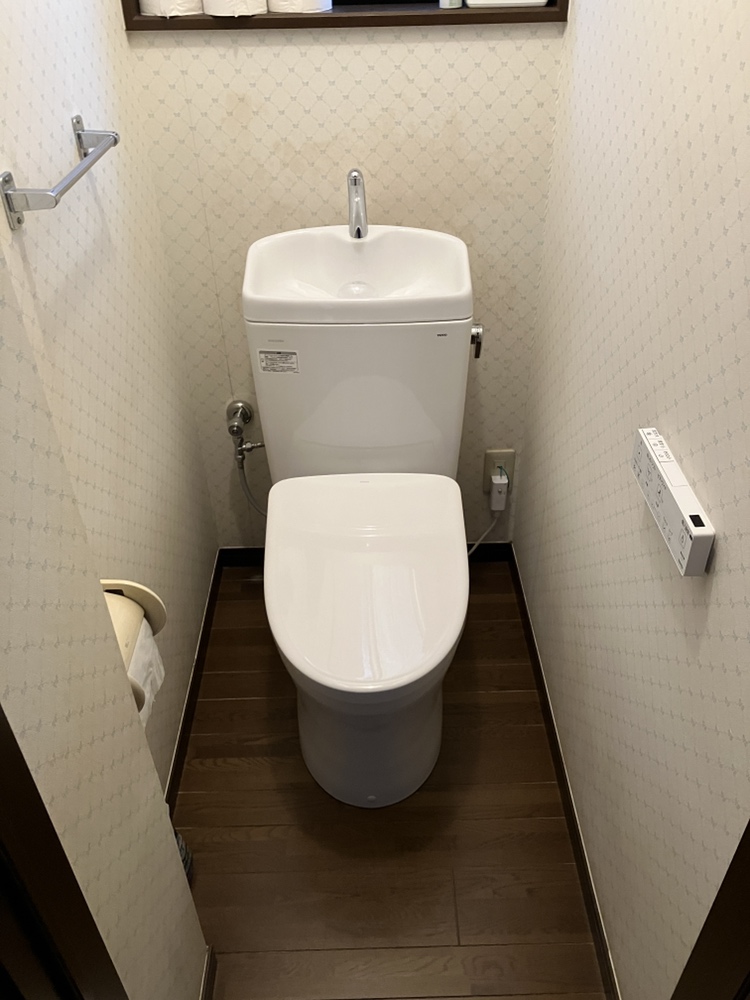 岐阜市　トイレ交換、キッチン水栓交換